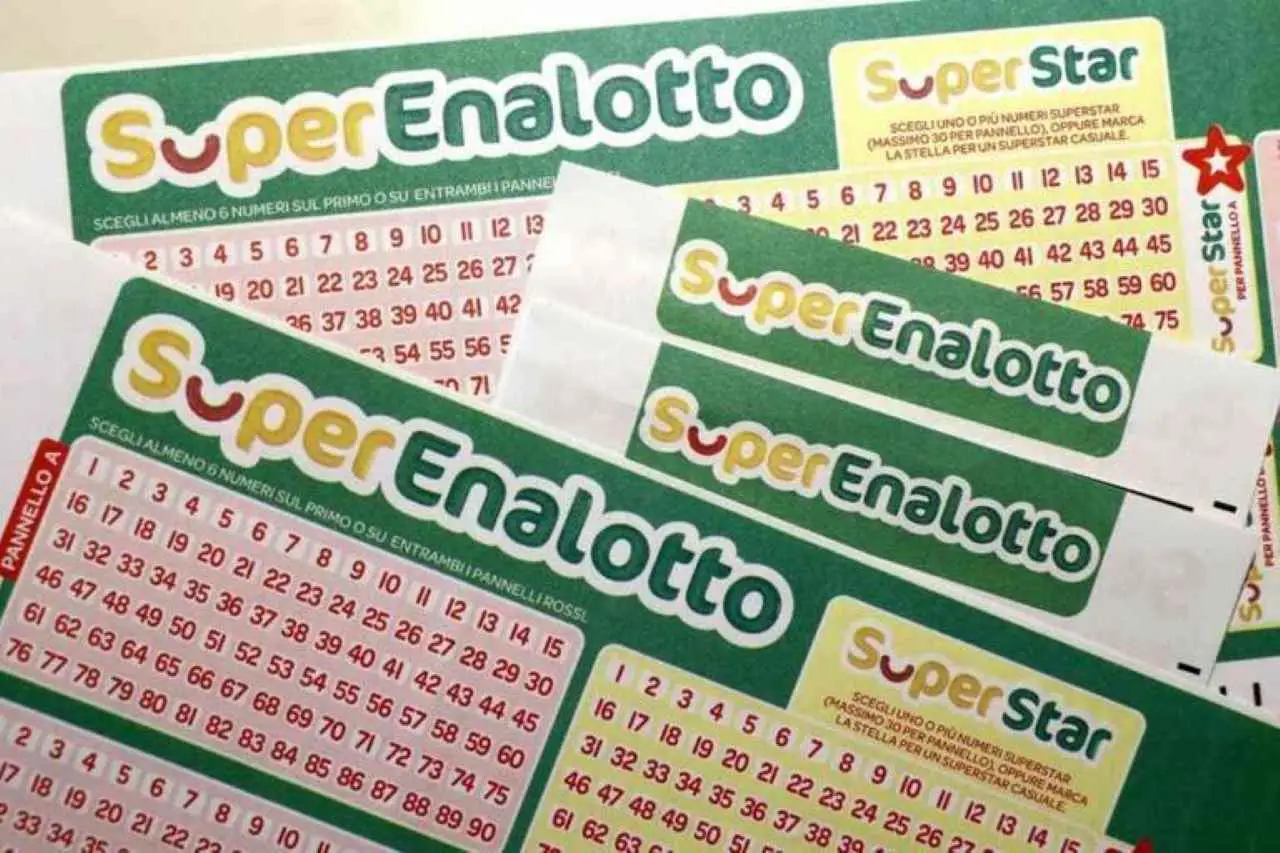 Il metodo per vincere al superenalotto: sfatiamo i miti ecco cosa dicono gli esperti