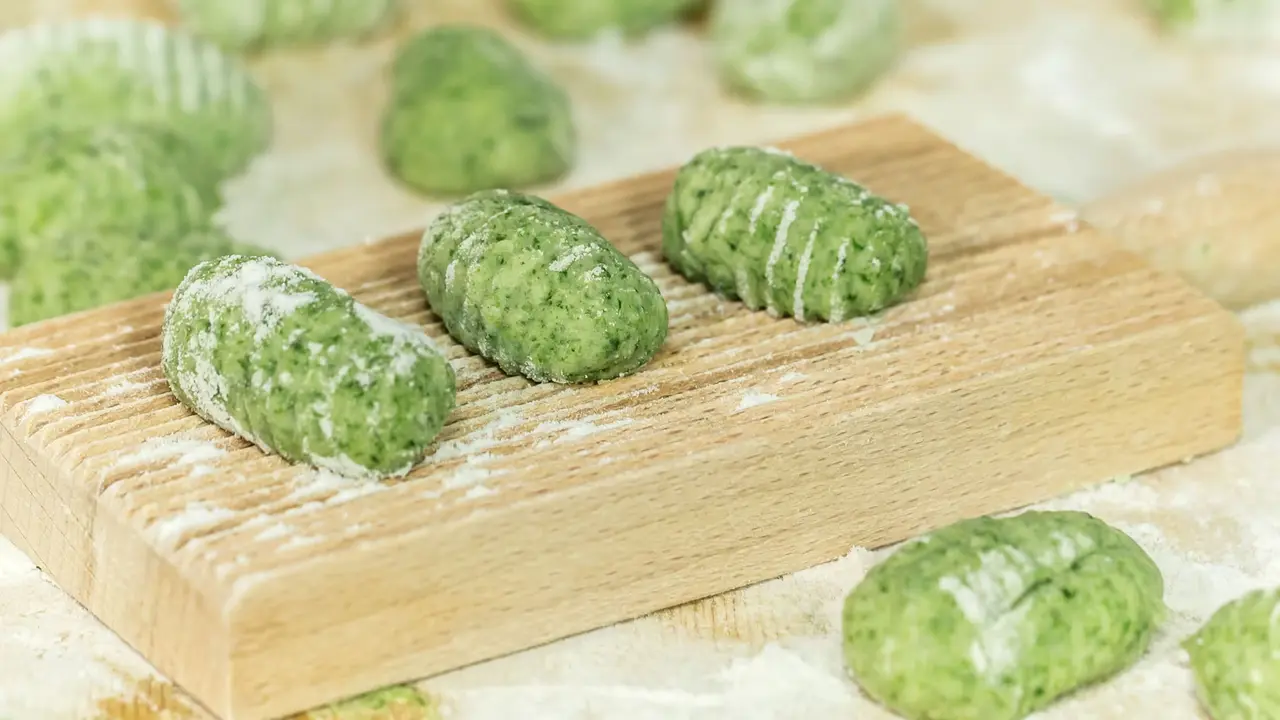 Gnocchi spinaci e ricotta: il trucco per farli morbidissimi e non farli mai attaccare